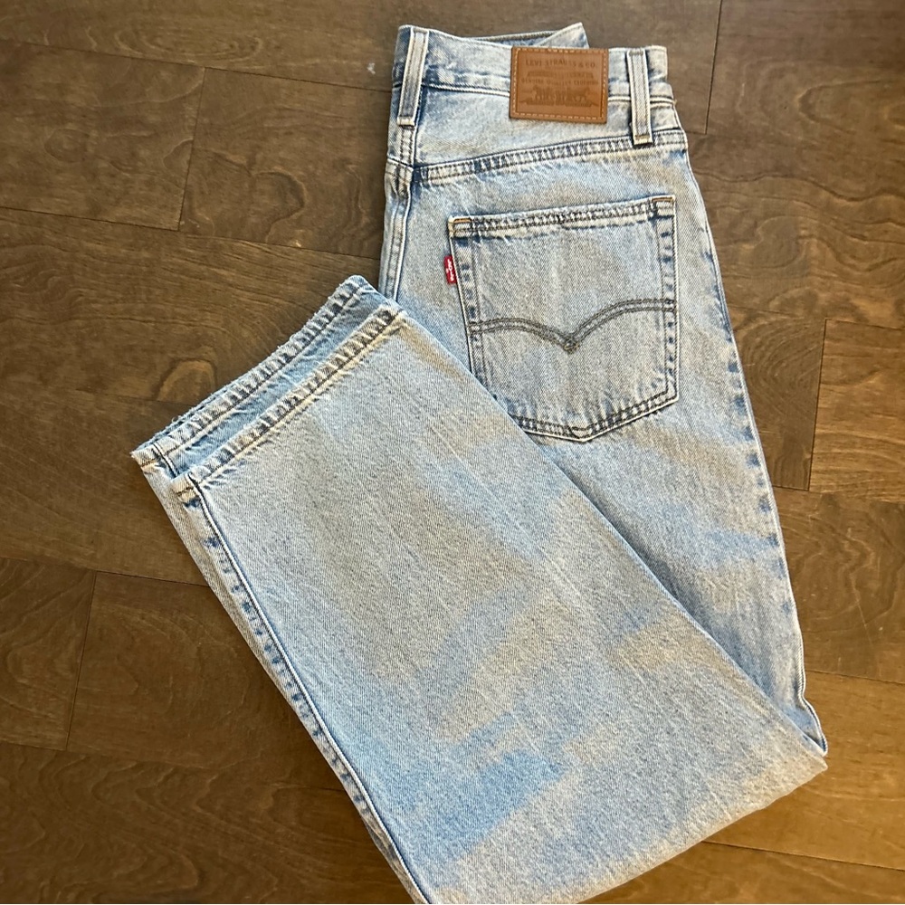 Levi Baggy Dad Jeans - Picture 13 of 13